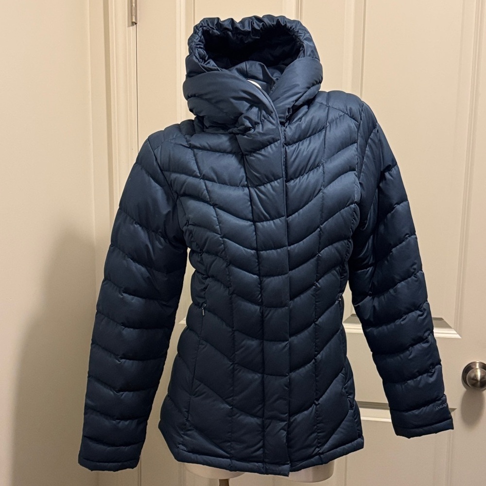 Patagonia Women's Down Puffer Jacket - Deep Blue - Picture 2 of 12